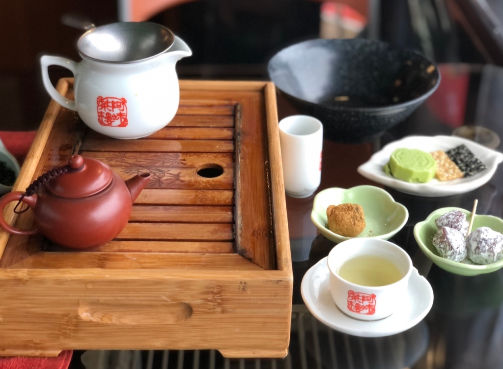amei tea house tea set taiwanese taipei travel blog