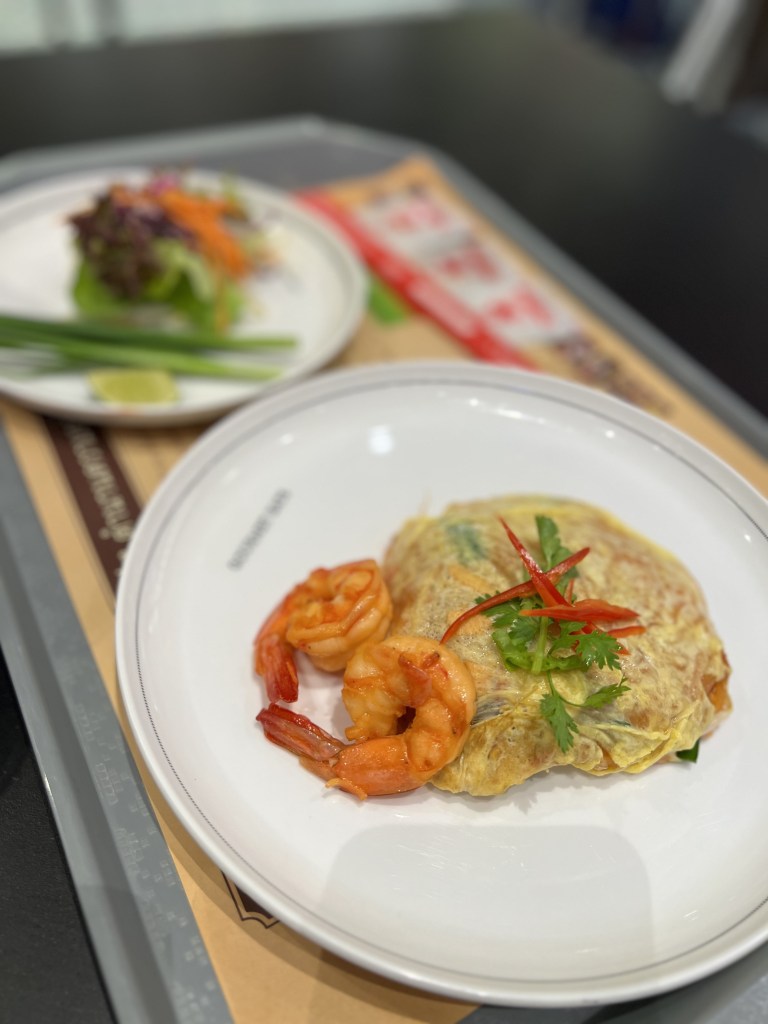 pad thai, thailand, bangkok, drinks